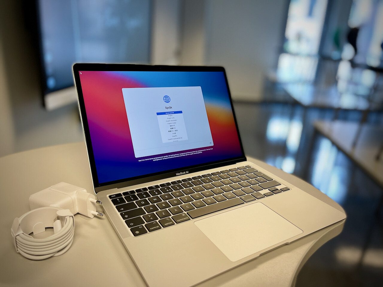 MacBook Air 13” med apple sin M1 chip